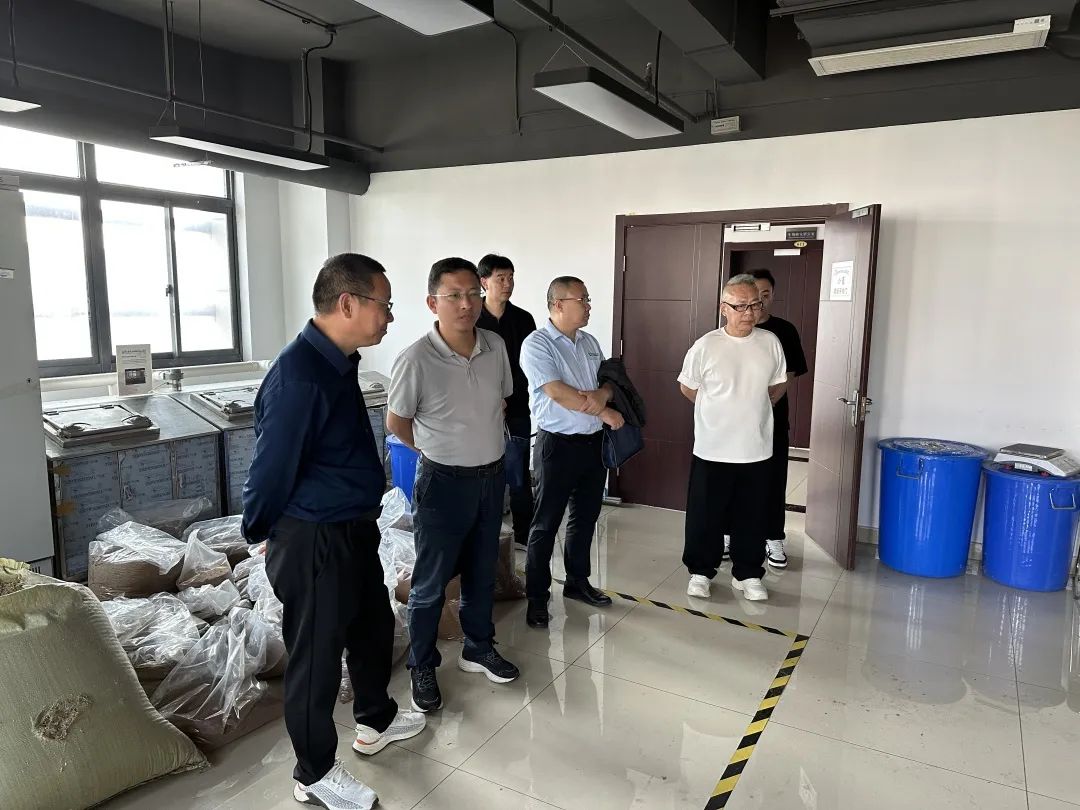 江西省华赣环境集团有限公司副总经理李卫明等一行考察调研环太湖有机废弃物处理利用项目