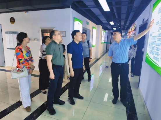 玉州区委副书记、区长莫景彪率队来访韩博科技集团
